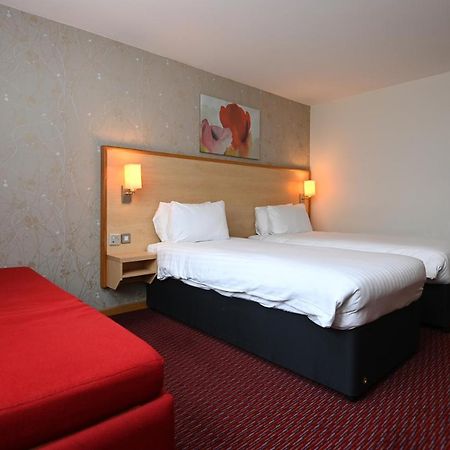 Meadow Farm Redditch By Marstons Inns المظهر الخارجي الصورة