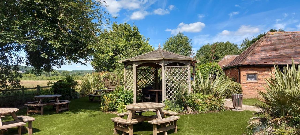 Meadow Farm Redditch By Marstons Inns المظهر الخارجي الصورة