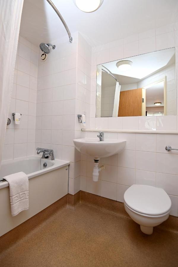 Meadow Farm Redditch By Marstons Inns المظهر الخارجي الصورة