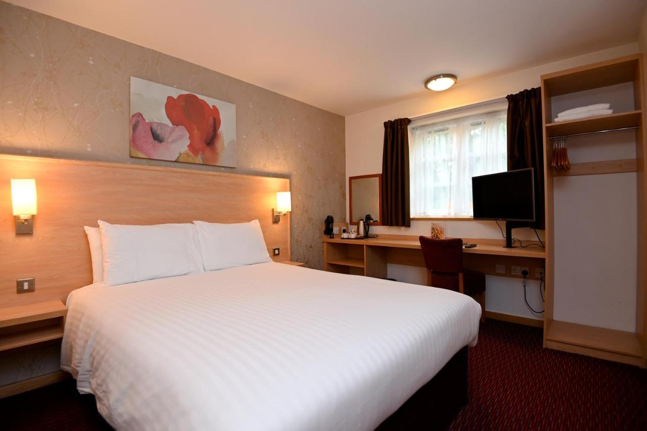 Meadow Farm Redditch By Marstons Inns المظهر الخارجي الصورة